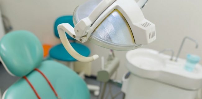 دستگیری دندانپزشک قلابی در رامسر