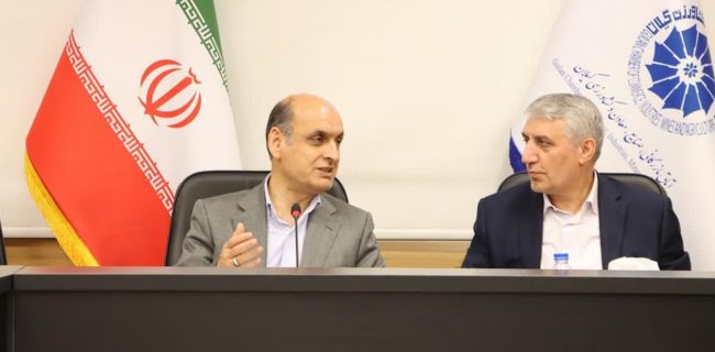 نشست اتاق بازرگانی با حضور استاندار و سفیر ایران در باکو؛ ضرورت کاهش بروکراسی و تامین زیرساخت‌های ارتباطی مناسب برای توسعه صادرات گیلان