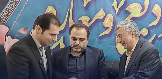 با حضور معاون امور عمرانی استانداری گیلان آئین معارفه شهردار جدید بندرانزلی برگزار شد